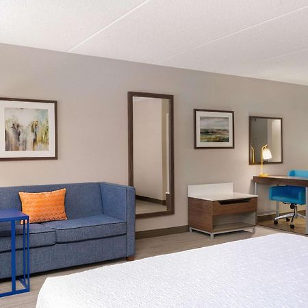 Hampton Inn Блуумсбърг Екстериор снимка