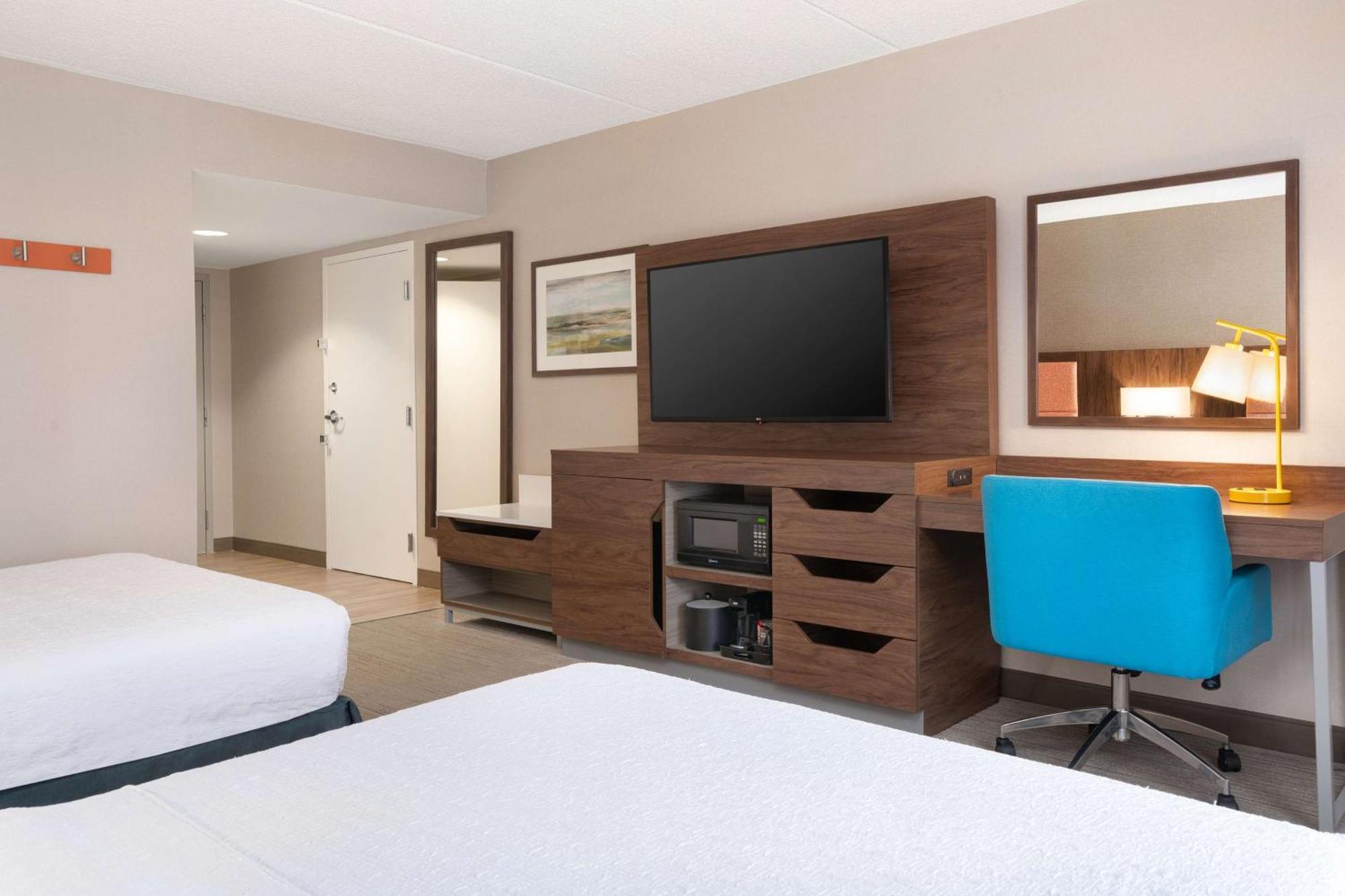 Hampton Inn Блуумсбърг Екстериор снимка