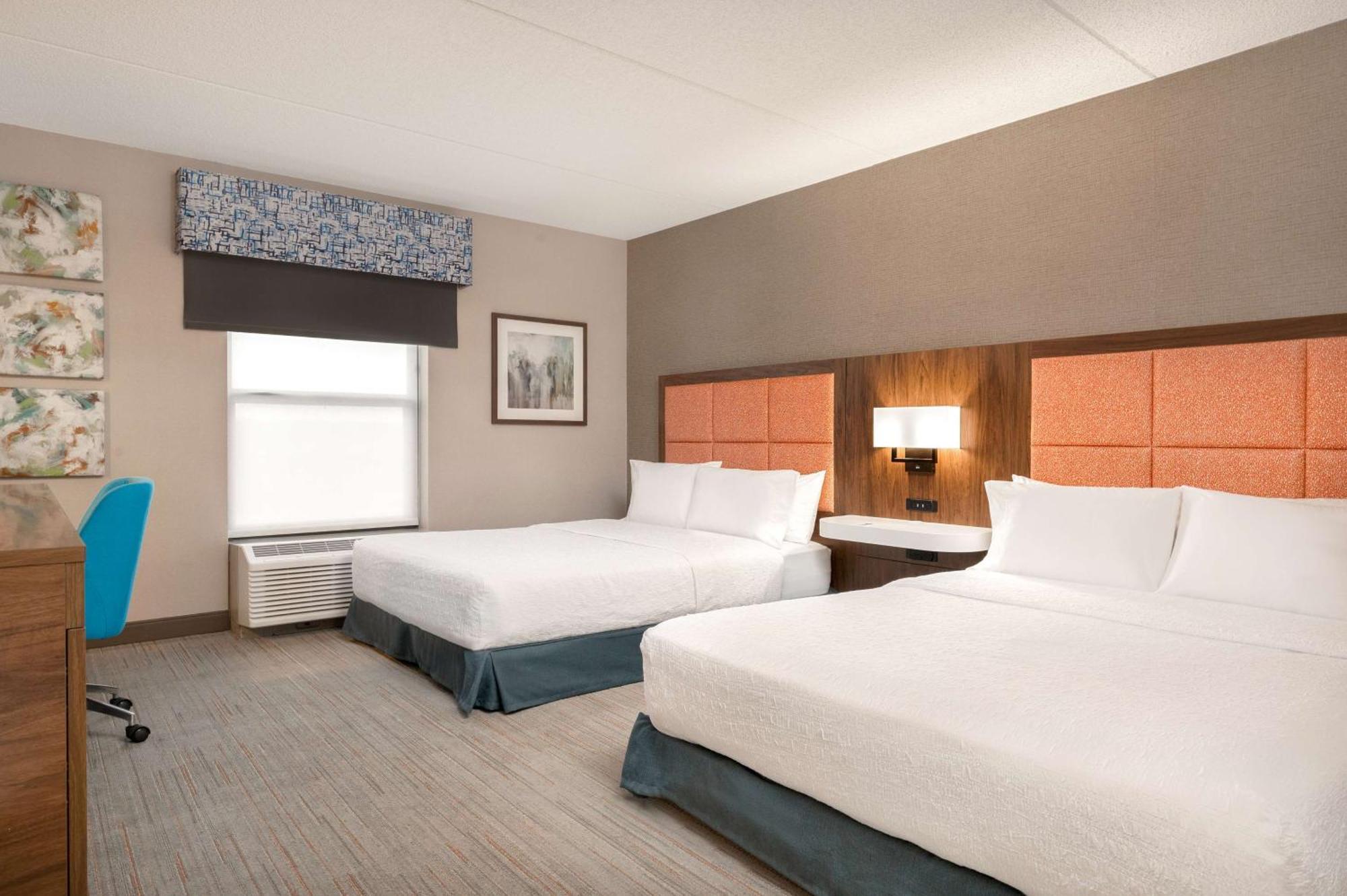 Hampton Inn Блуумсбърг Екстериор снимка